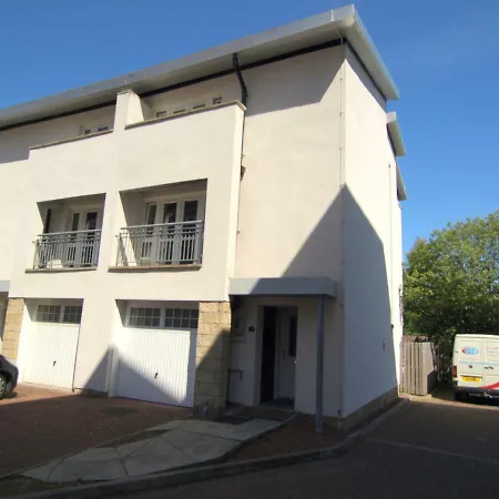 Allanfield Townhouse-3